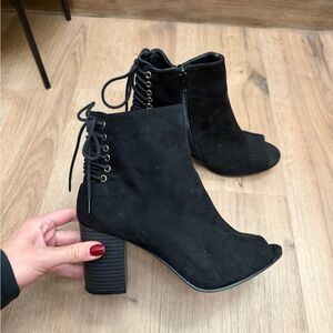 Charlotte Russe Faux Suede Elegant Black Ankle Heel Boots Sz 9